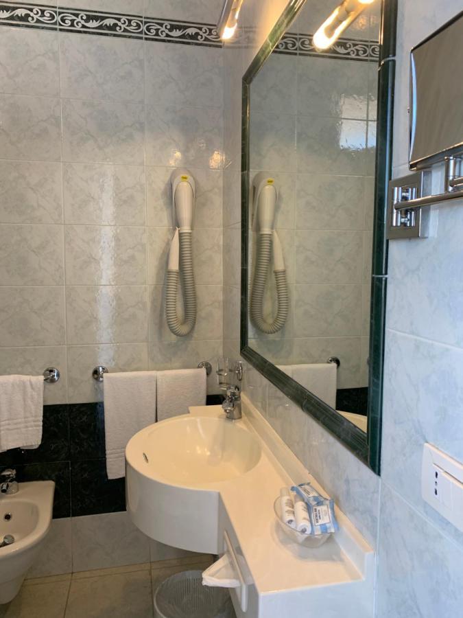 Hotel Bahia San Benedetto del Tronto Esterno foto