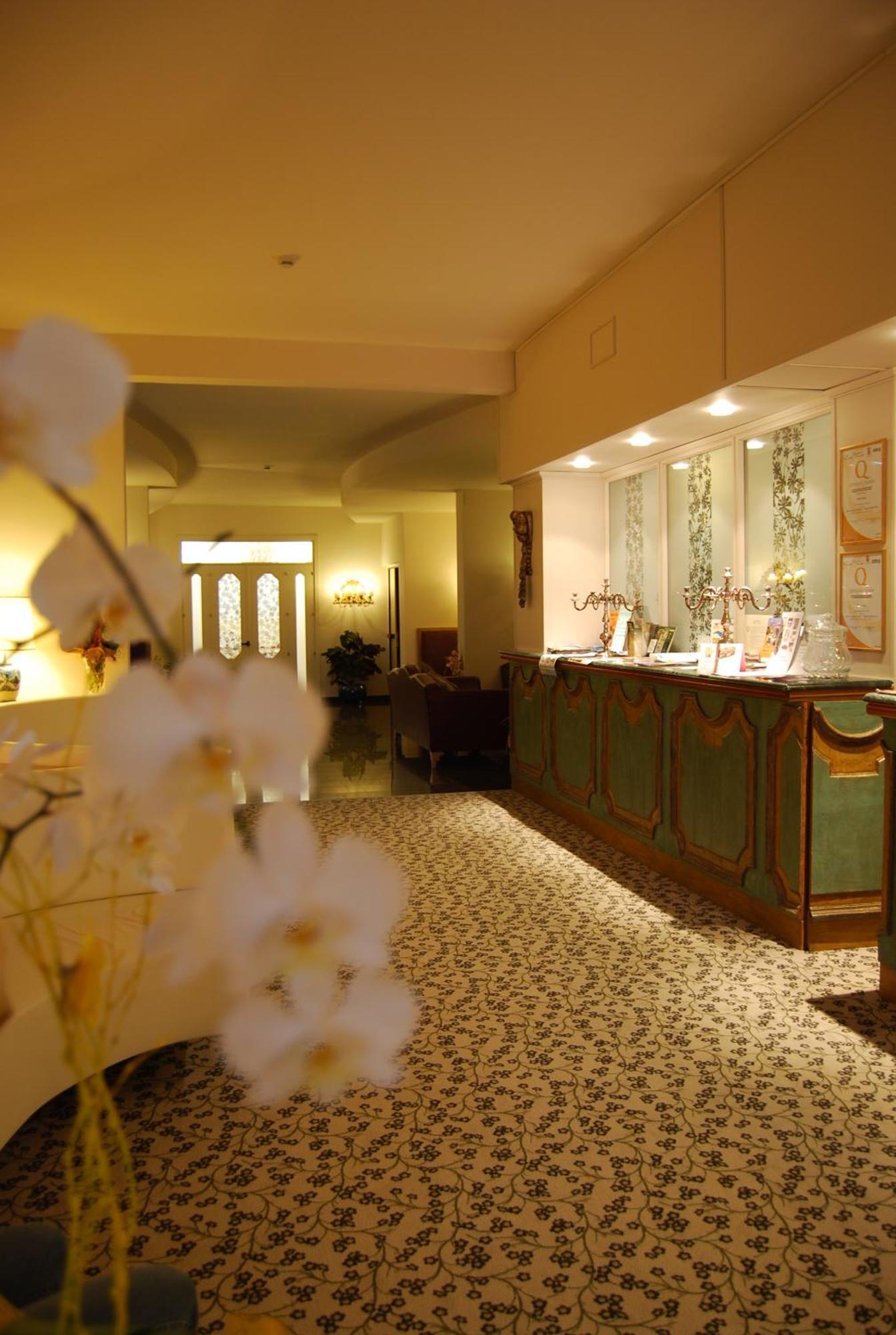 Hotel Bahia San Benedetto del Tronto Esterno foto