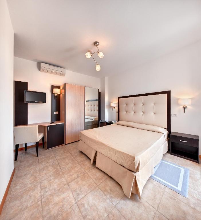 Hotel Bahia San Benedetto del Tronto Camera foto