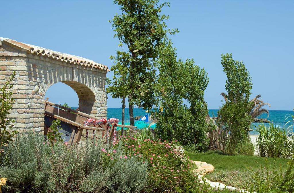Hotel Bahia San Benedetto del Tronto Esterno foto