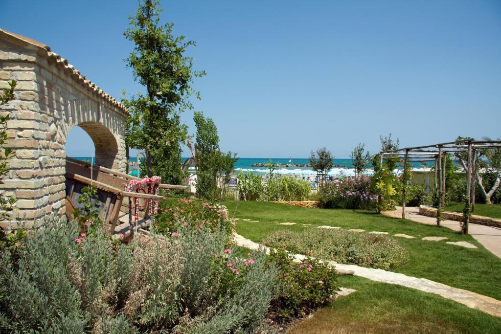 Hotel Bahia San Benedetto del Tronto Esterno foto