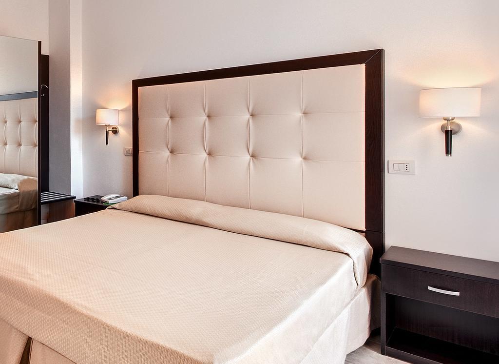 Hotel Bahia San Benedetto del Tronto Esterno foto