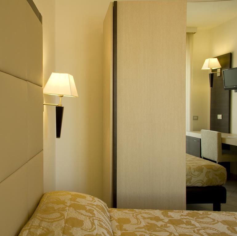 Hotel Bahia San Benedetto del Tronto Camera foto