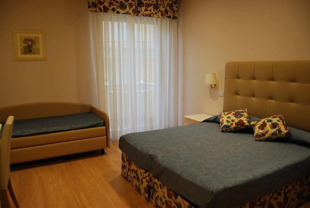 Hotel Bahia San Benedetto del Tronto Esterno foto